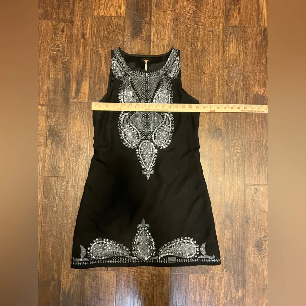 Free People Sleeveless Embroidered And Silver Sequined Mini Dress Size Women’s 0
